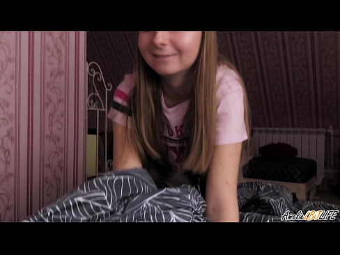 ❤️ Blondie БФФ-и худро амиқ мехӯрад ва дар даҳони худ кончатро мегирад ❤️ Порнои мақъад дар мо ❤